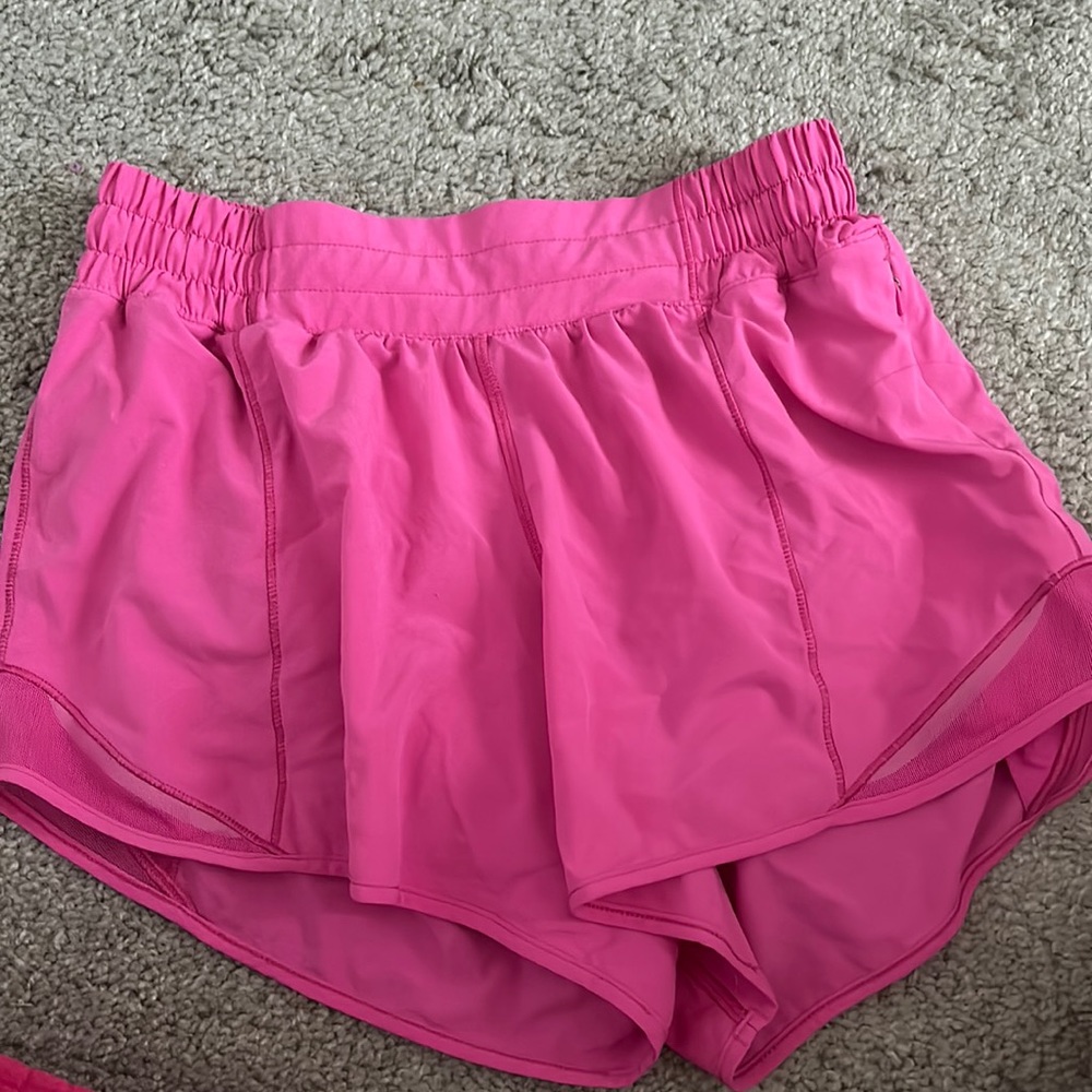 Pink hottie hot shorts!